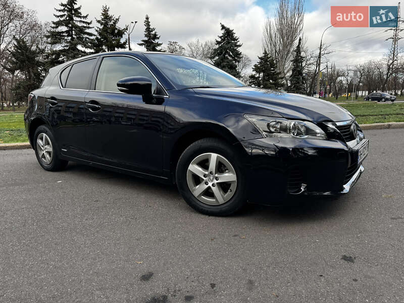 Хэтчбек Lexus CT 2011 в Николаеве