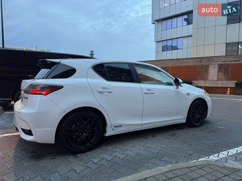 Хэтчбек Lexus CT 2014 в Киеве фото 12 Хэтчбек Lexus CT 2014 в Киеве