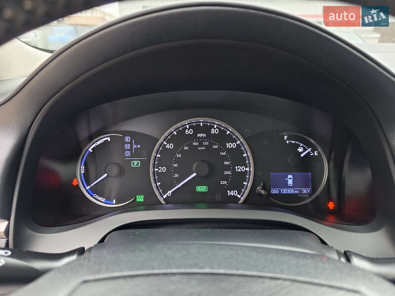 Хетчбек Lexus CT 2015 в Рівному