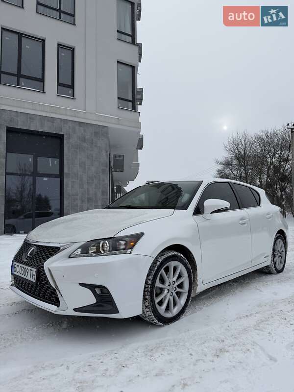 Хэтчбек Lexus CT 2012 в Львове