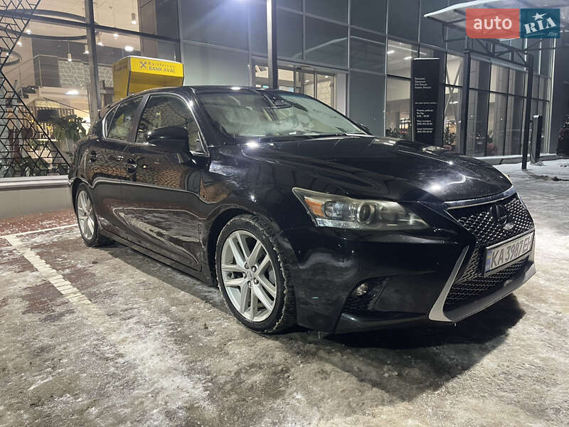 Хэтчбек Lexus CT 2014 в Киеве