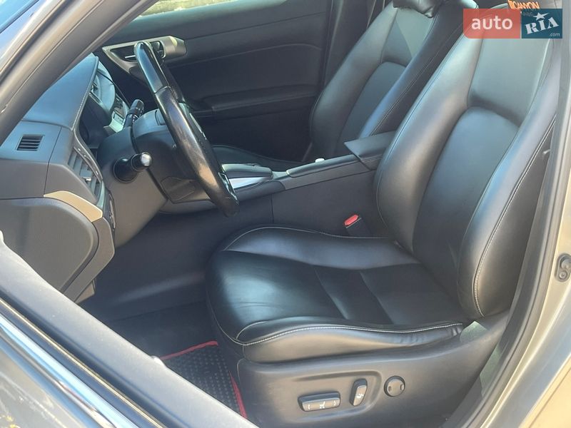 Хэтчбек Lexus CT 2017 в Киеве