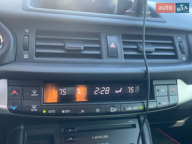Хэтчбек Lexus CT 2017 в Киеве