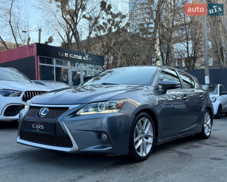 Хэтчбек Lexus CT 2017 в Киеве