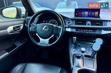 Хэтчбек Lexus CT 2017 в Киеве