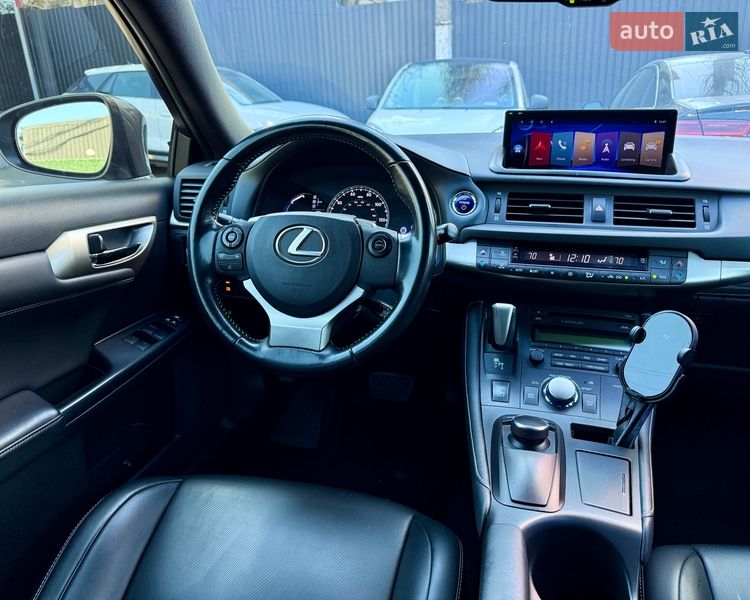 Хэтчбек Lexus CT 2017 в Киеве