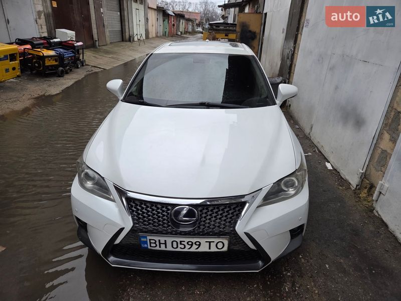 Хэтчбек Lexus CT 2012 в Одессе