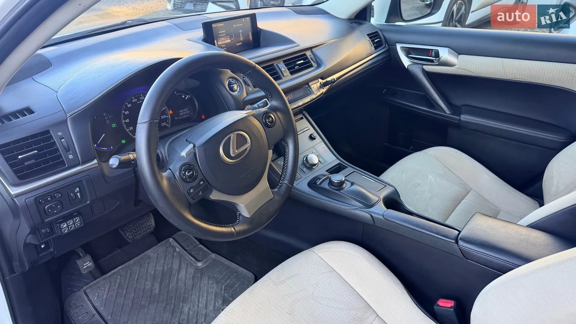 2017 Lexus CT - мініатюра 16