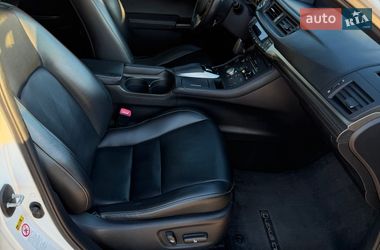 Хэтчбек Lexus CT 2014 в Южноукраинске