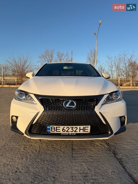 Хэтчбек Lexus CT 2014 в Южноукраинске