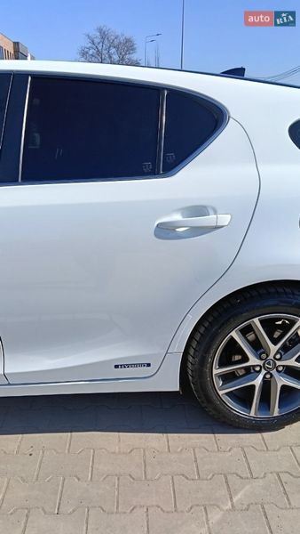Хэтчбек Lexus CT 2016 в Виннице
