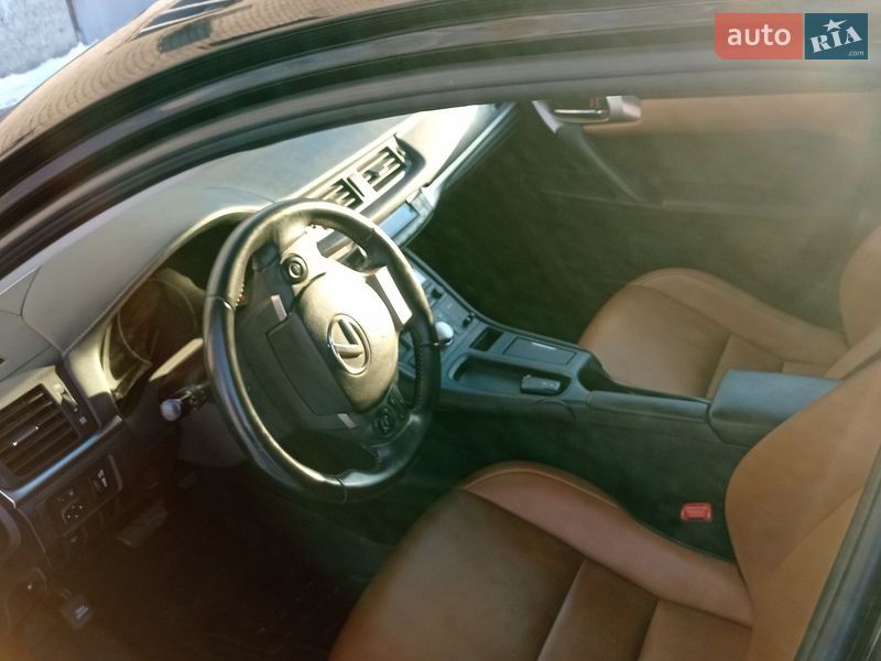 Хэтчбек Lexus CT 2013 в Чернигове