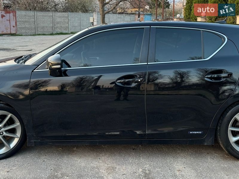 Хэтчбек Lexus CT 2013 в Харькове