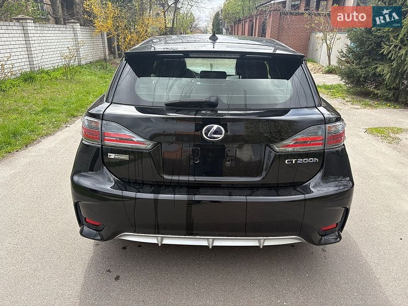 Хэтчбек Lexus CT 2015 в Киеве