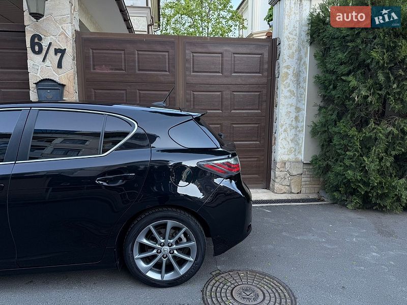Хэтчбек Lexus CT 2011 в Одессе