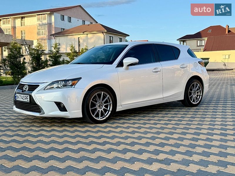 Хэтчбек Lexus CT 2015 в Одессе