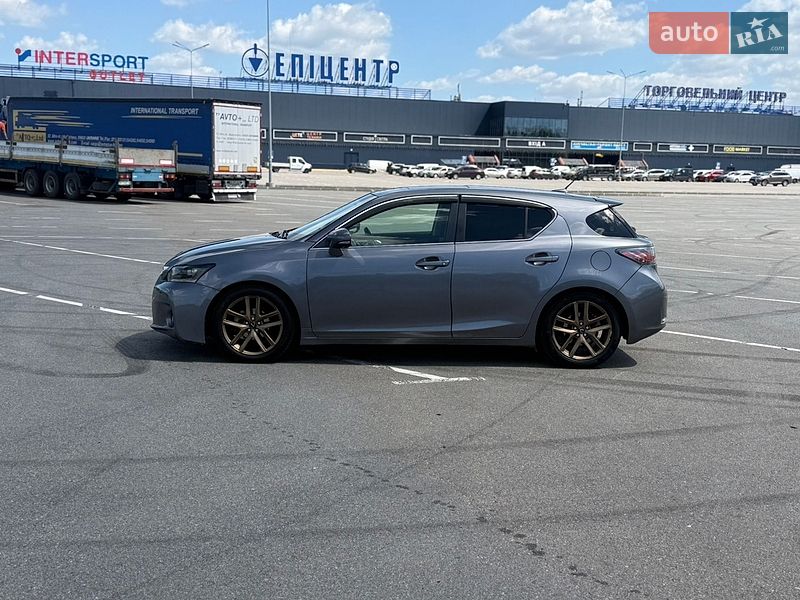 Хэтчбек Lexus CT 2012 в Днепре