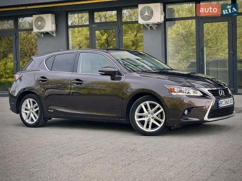 Хэтчбек Lexus CT 2015 в Львове