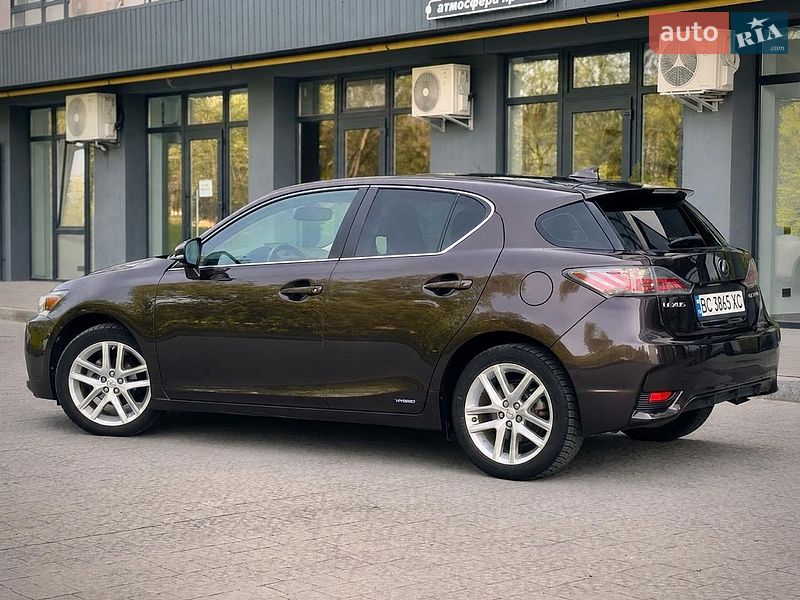Хэтчбек Lexus CT 2015 в Львове