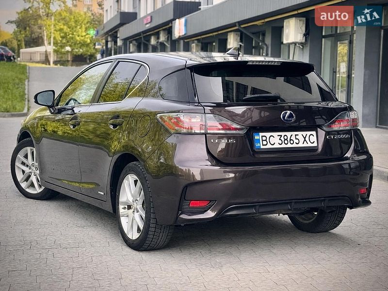 Хэтчбек Lexus CT 2015 в Львове