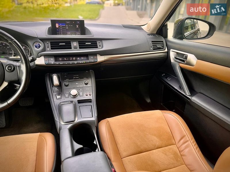 Хэтчбек Lexus CT 2015 в Львове