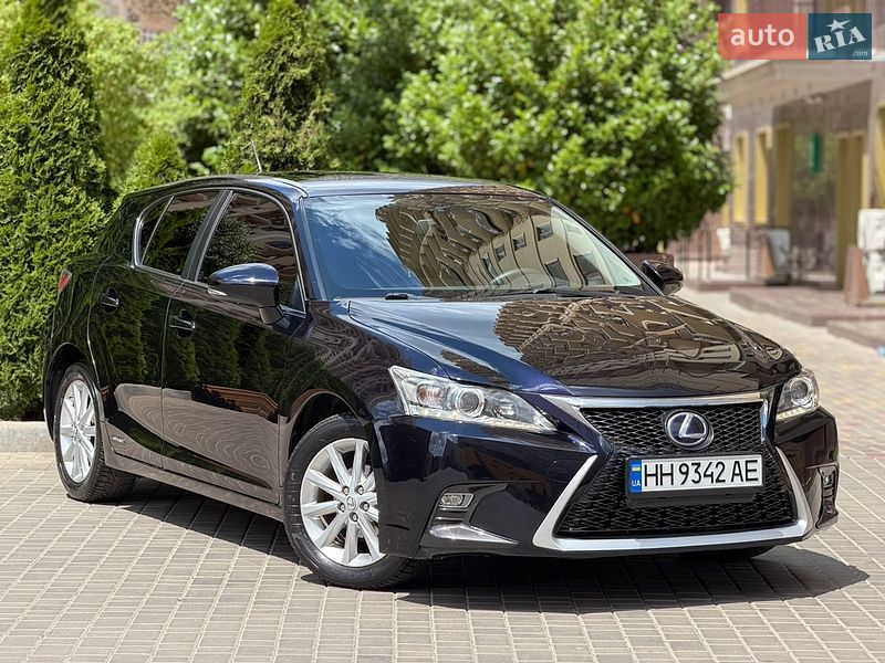 Хэтчбек Lexus CT 2011 в Одессе