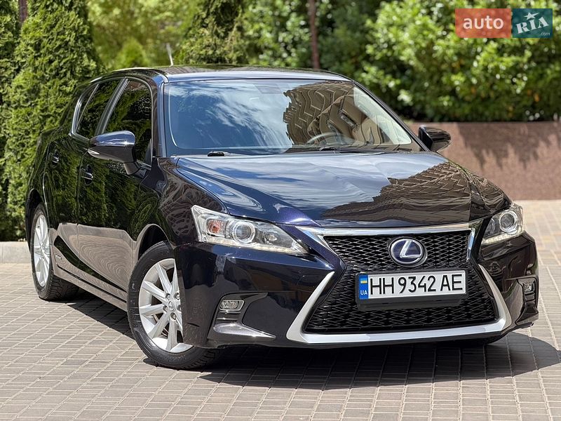 Хэтчбек Lexus CT 2011 в Одессе
