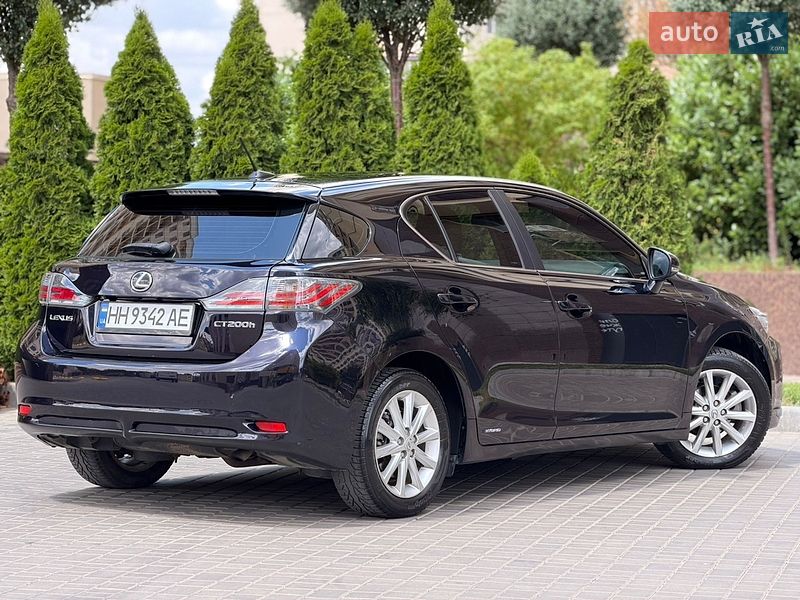 Хэтчбек Lexus CT 2011 в Одессе
