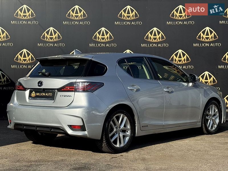Хэтчбек Lexus CT 2015 в Киеве