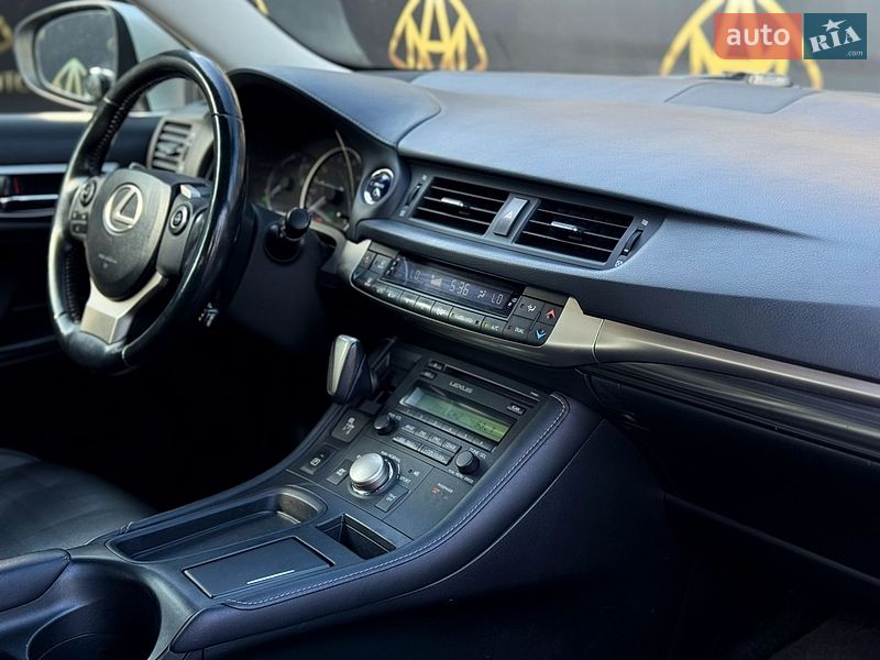 Хэтчбек Lexus CT 2015 в Киеве
