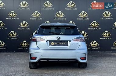 Хэтчбек Lexus CT 2015 в Киеве
