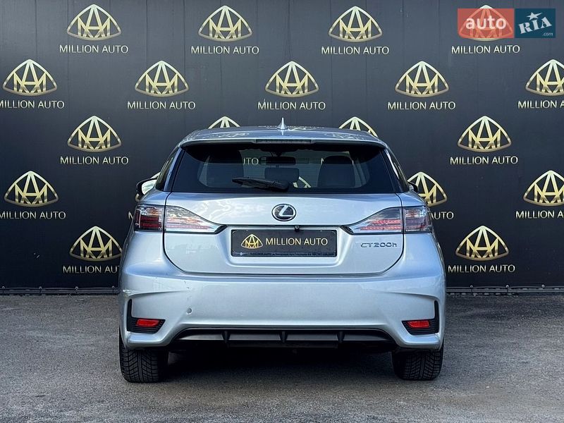 Хэтчбек Lexus CT 2015 в Киеве