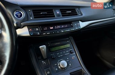 Хэтчбек Lexus CT 2015 в Киеве