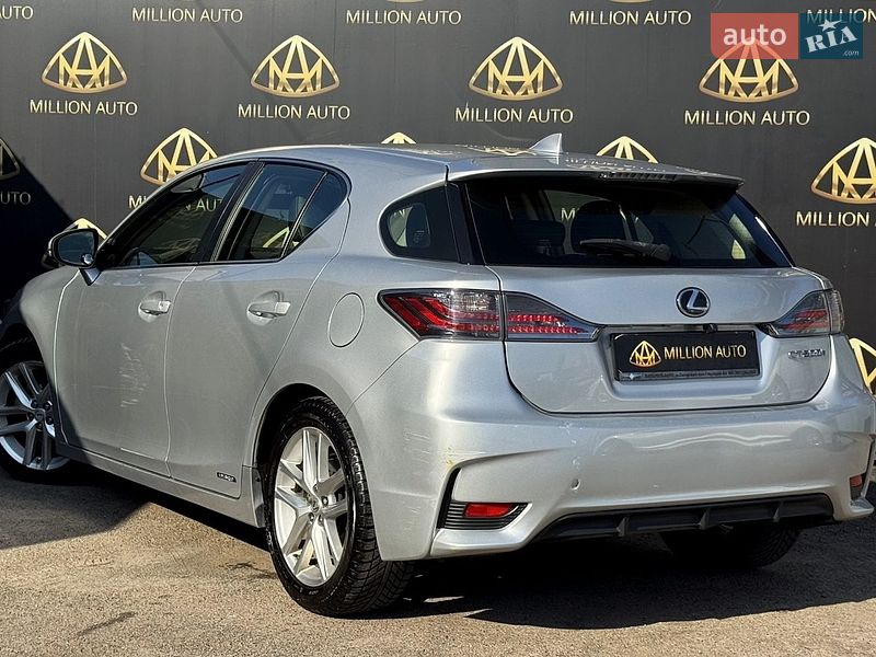 Хэтчбек Lexus CT 2015 в Киеве