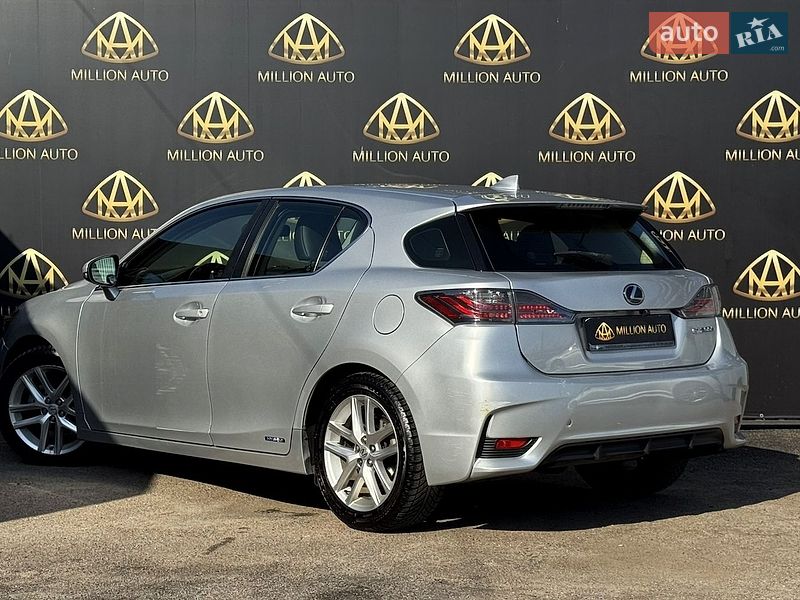 Хэтчбек Lexus CT 2015 в Киеве