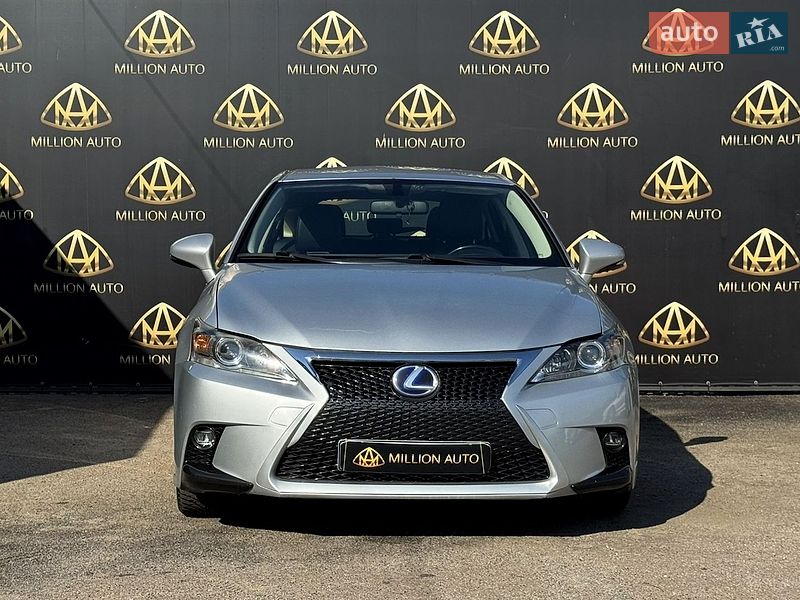 Хэтчбек Lexus CT 2015 в Киеве