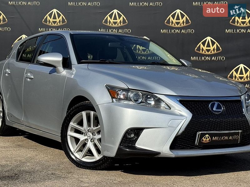 Хэтчбек Lexus CT 2015 в Киеве