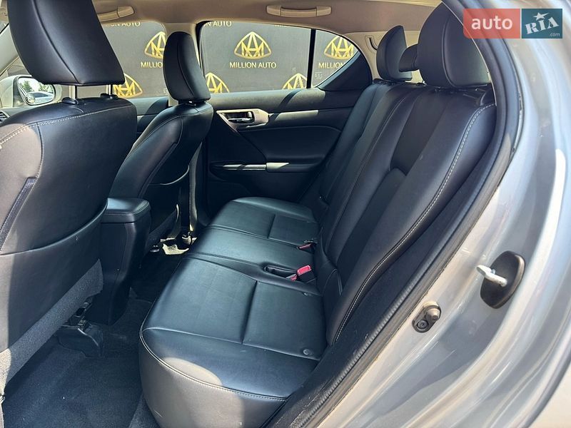 Хэтчбек Lexus CT 2015 в Киеве