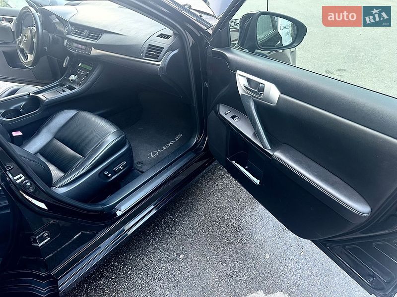 Хэтчбек Lexus CT 2013 в Кропивницком