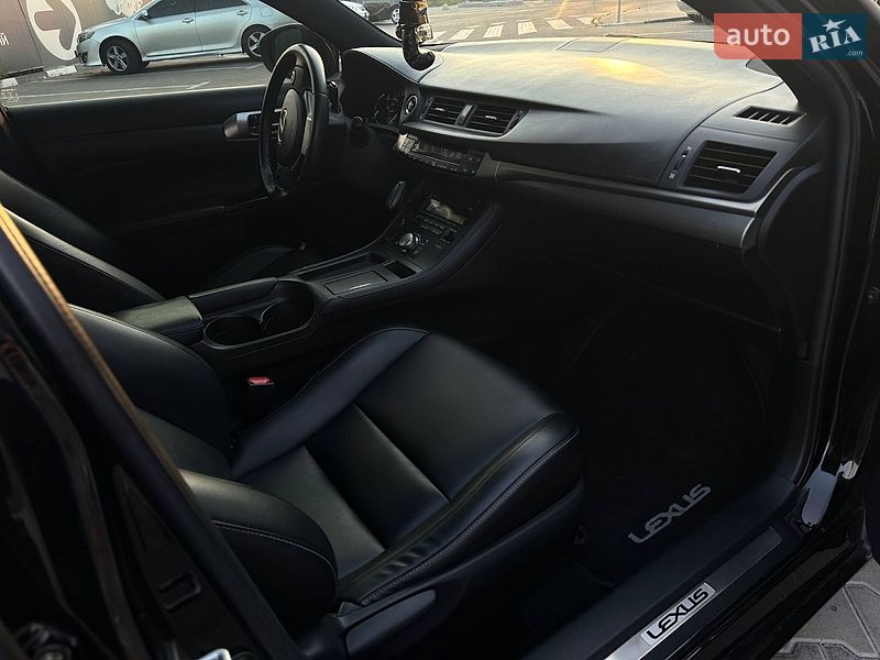 Хэтчбек Lexus CT 2015 в Киеве фото 9 Хэтчбек Lexus CT 2015 в Киеве