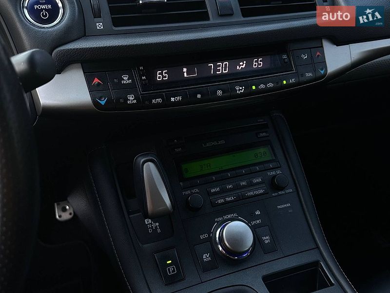 Хэтчбек Lexus CT 2015 в Киеве фото 13 Хэтчбек Lexus CT 2015 в Киеве