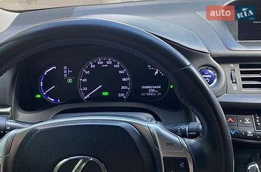 Хэтчбек Lexus CT 2013 в Виннице