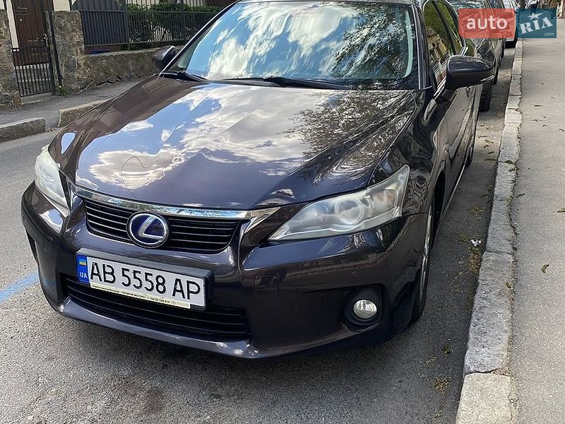 Хэтчбек Lexus CT 2013 в Виннице