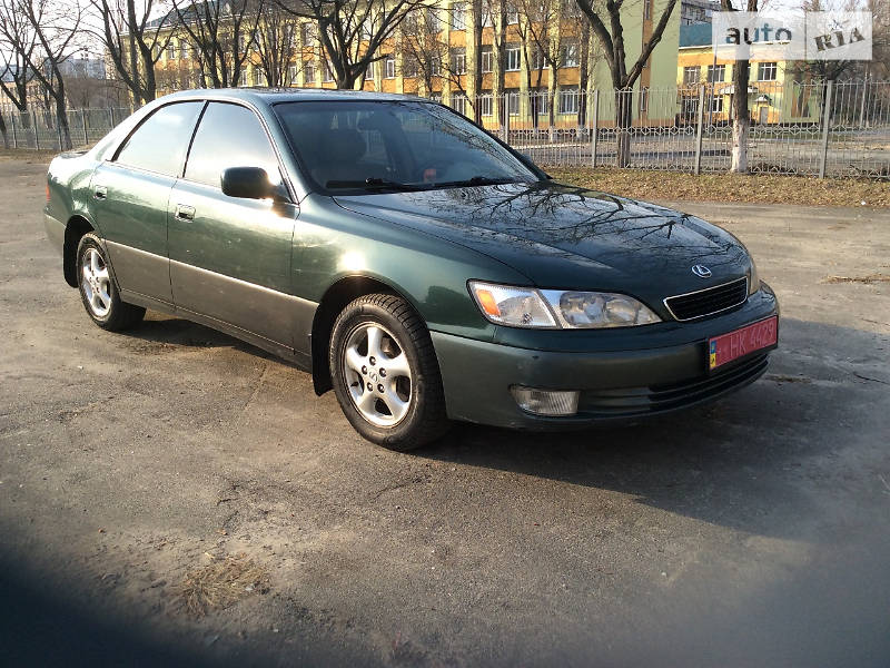 Седан Lexus ES 1998 в Киеве