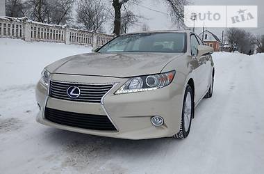 Седан Lexus ES 2013 в Прилуках