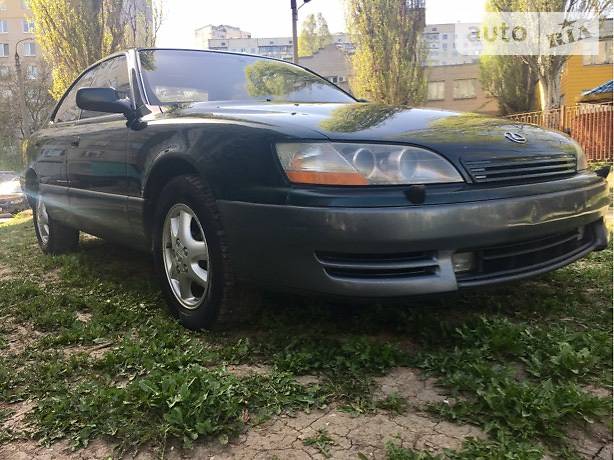 Седан Lexus ES 1998 в Харькове