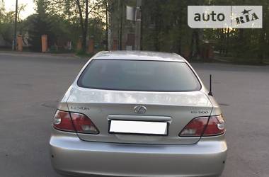 Седан Lexus ES 2004 в Сумах