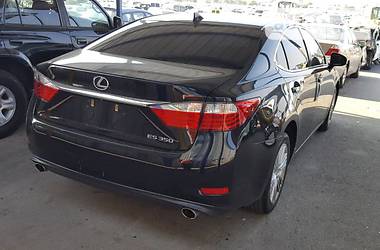 Седан Lexus ES 2015 в Киеве