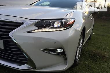 Седан Lexus ES 2013 в Житомире