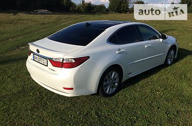 Седан Lexus ES 2013 в Житомире